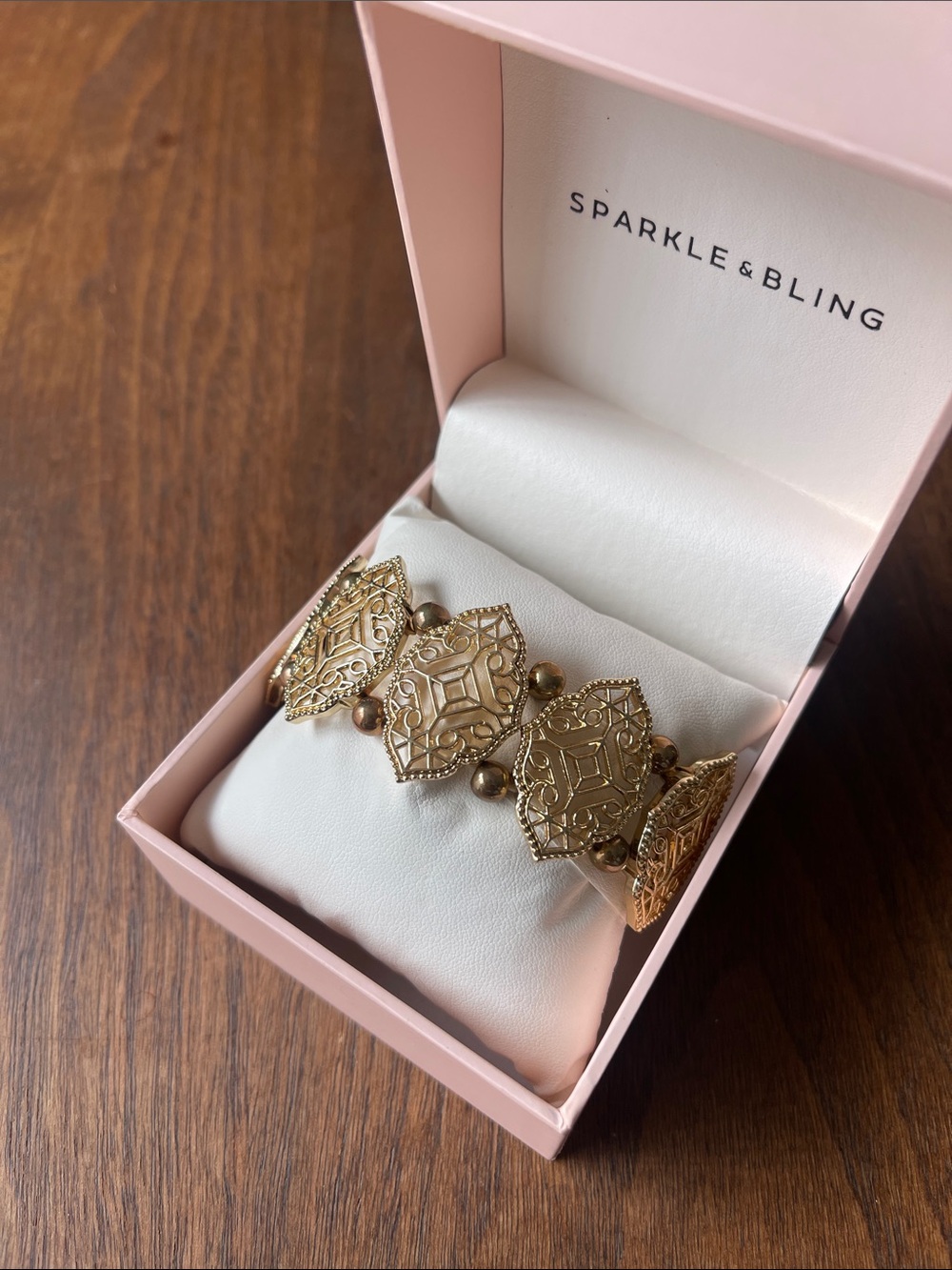 Gold Filigree Stretch Bracelet